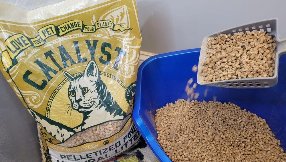 Catalyst Pelletized Pine Natural Litter