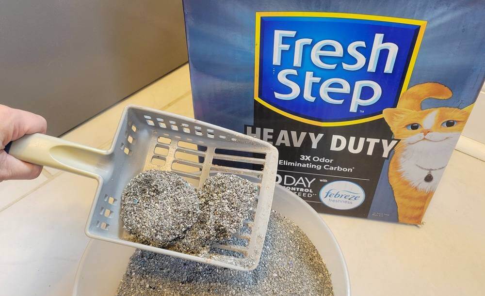 Fresh Step Heavy Duty 30-Day Odor Control Clumping Cat Litter