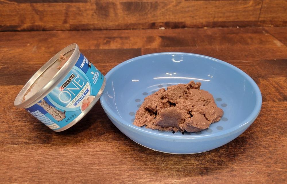 Purina ONE Indoor Advantage 7+ Chicken & Ocean Fish Pate Wet Cat Food